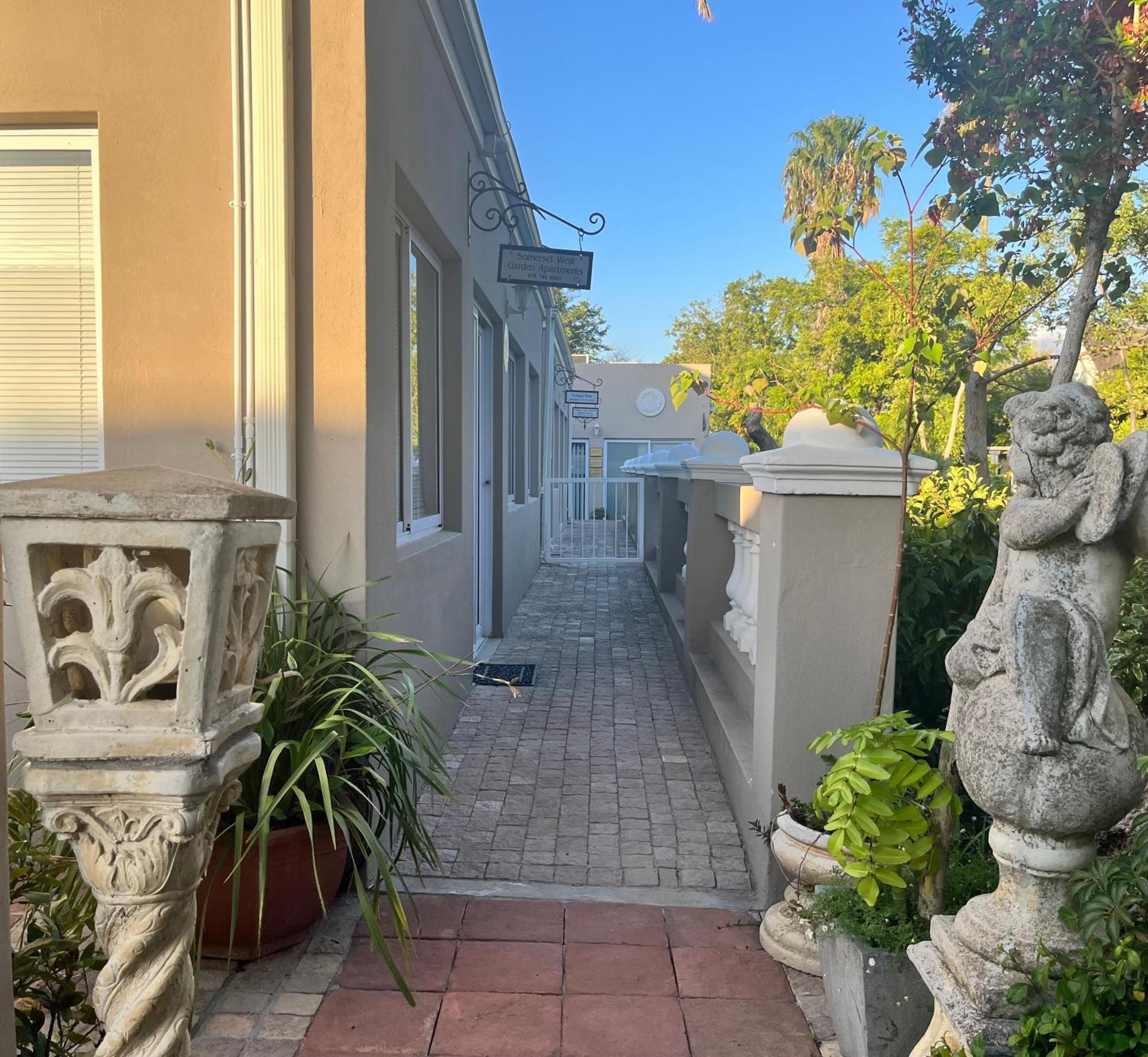 Somerset West Garden Apartments 2 Экстерьер фото